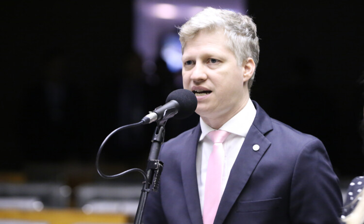 Van Hattem critica asilo a peruana: ‘Brasil dá guarida a uma criminosa’ Van Hattem critica asilo a peruana: ‘Brasil dá guarida a uma criminosa’