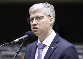 Partido Novo foi o único a se opor à lei usada na condenação de Léo Lins