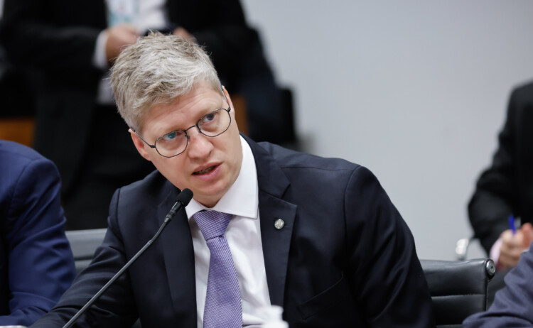 STF proíbe imprensa de gravar depoimentos e o Novo protesta: ‘é censura’ STF proíbe imprensa de gravar depoimentos e o Novo protesta: ‘é censura’