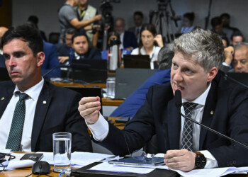 Arrastão em praias vira crime específico no Código Penal, decide Câmara