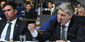 Arrastão em praias vira crime específico no Código Penal, decide Câmara