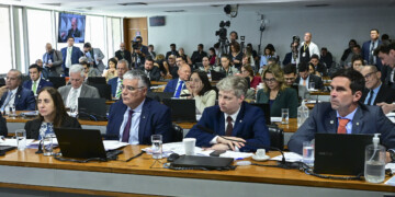 Bancada do Novo pede convocação de Lulinha na CPMI do INSS Bancada do Novo pede convocação de Lulinha na CPMI do INSS