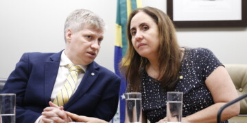 Câmara tenta restabelecer veto ao voto de presos após manobra do governo