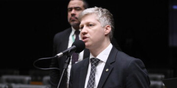 Liderado por van Hattem, grupo pede prorrogação da CPI do INSS