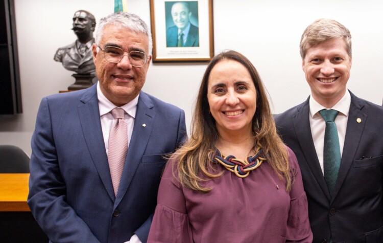 Novo aciona PGR e PF contra Toffoli por atuação no caso Master