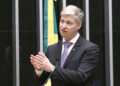 Novo volta a pedir convocação de Lulinha na CPMI do INSS